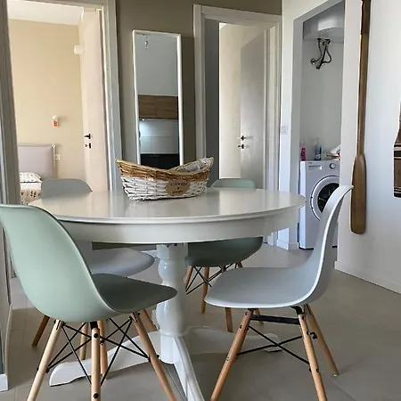 Apartment & Stones *